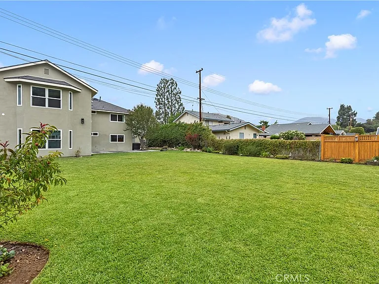 1096 Canyon View Dr — Photo 44