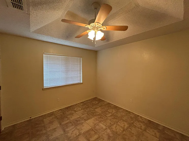 1010 Lexington Cir #1 — Photo 7