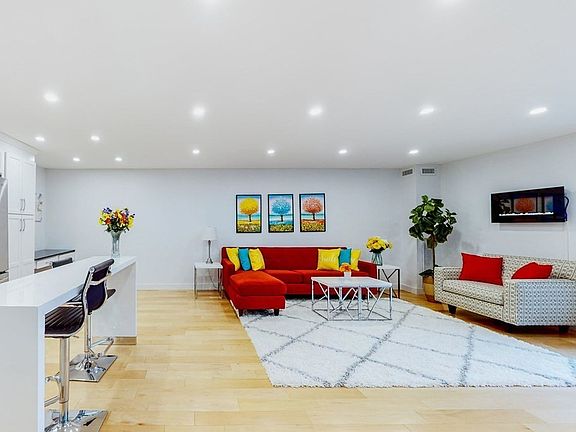5th image of 50-56 Broadlawn Park #416