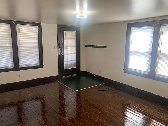 Living Room, Entry.