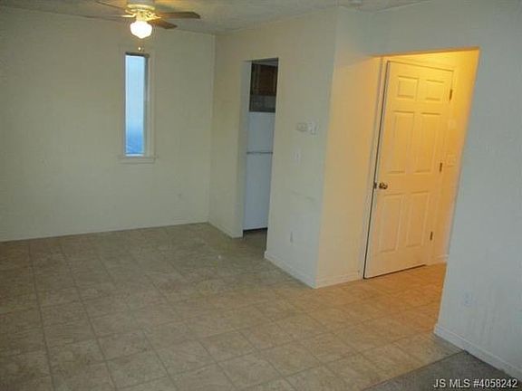 4th image of 303 Sumner Ave #A6