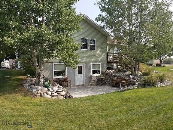 2nd image of 25 Twin Ponds Dr