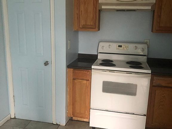 2nd image of 1428 W 27th St #2