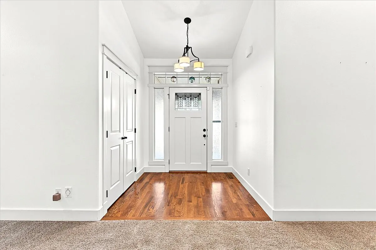 3 bed, 1736 sqft, $2,800 — Photo 4