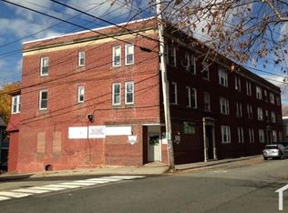 78 Hawkins St APT I, Derby, CT 06418