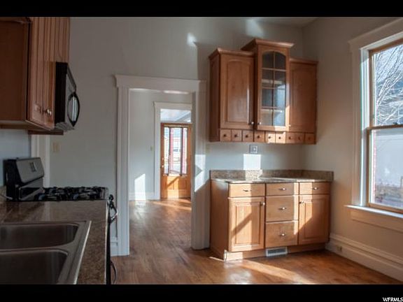 5th image of 1134 E Browning Ave