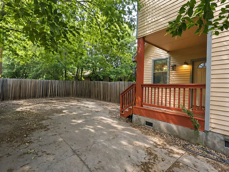200 W North Loop Blvd #B — Photo 21