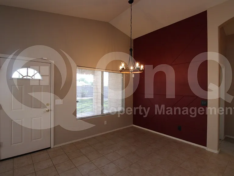 827 W Ivanhoe St — Photo 6