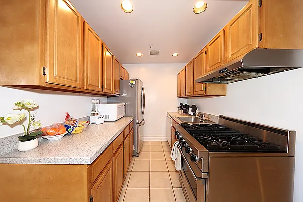 Rented by Corcoran | media 15