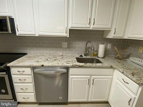 3rd image of 14800 Pennfield Cir APT 205
