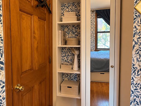 3rd image of 89 Macdougal St APT 2B