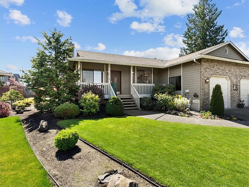 Welcome home!  Nice property located on quiet cul-de-sac. 