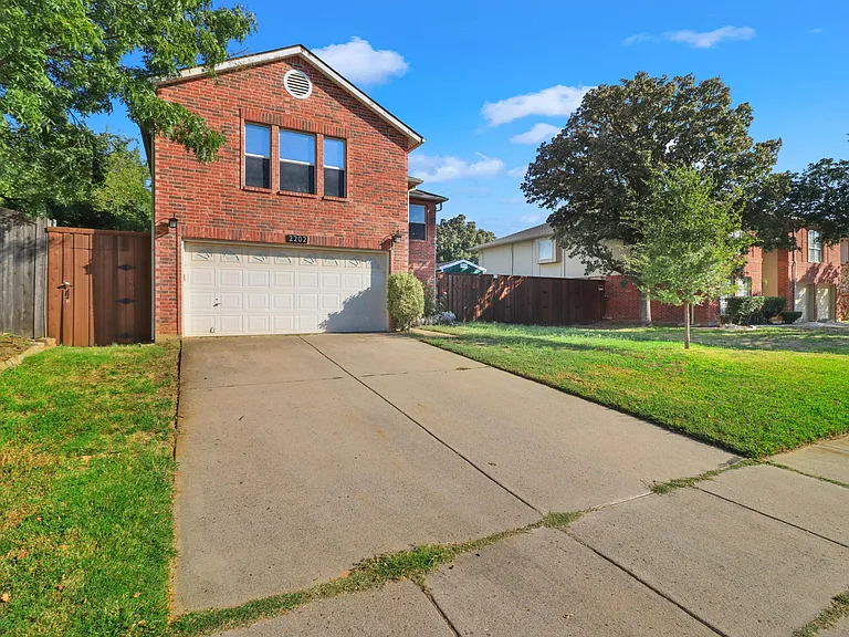 2202 Barton Springs Dr — Photo 41