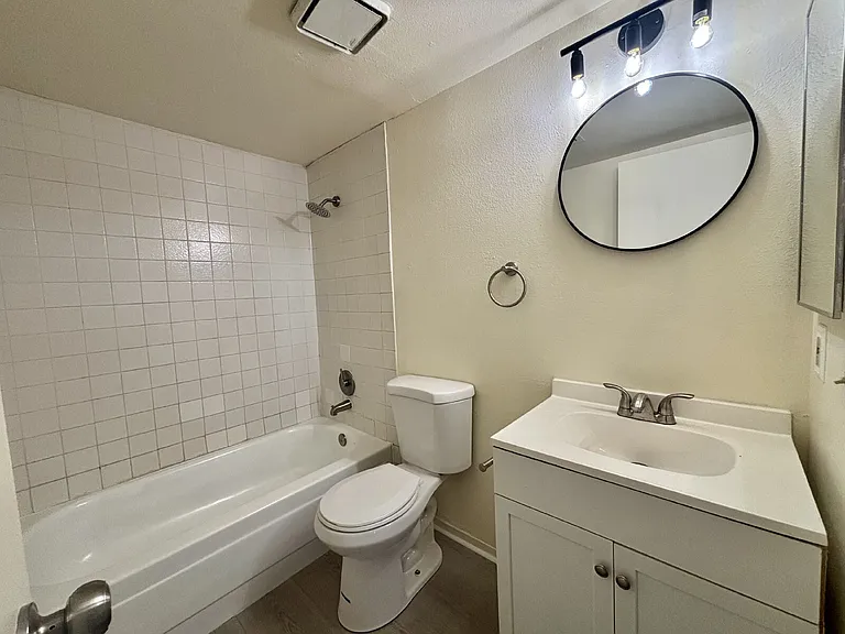 4670 Tracylynn Ln #A — Photo 7
