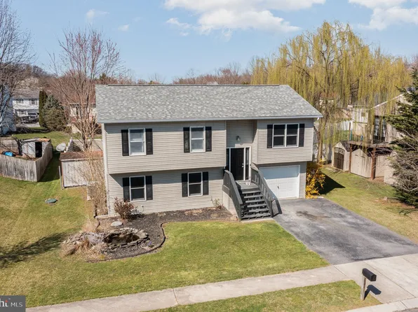 15 Delaware Dr, York Haven, PA 17370