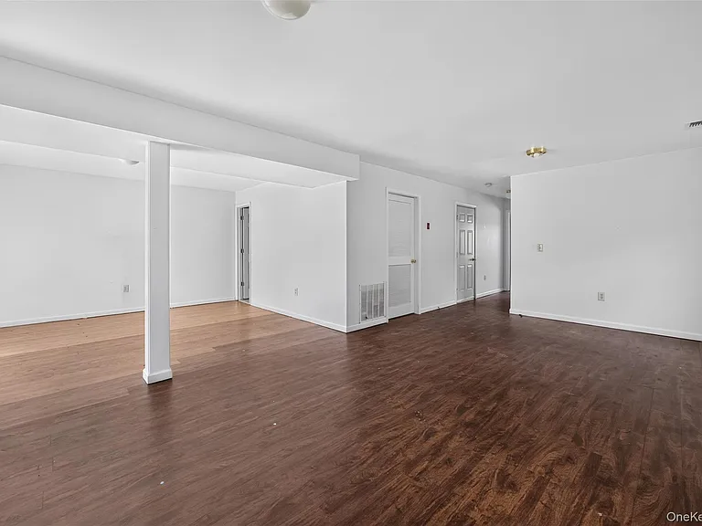 41 Genung St #39 — Photo 28