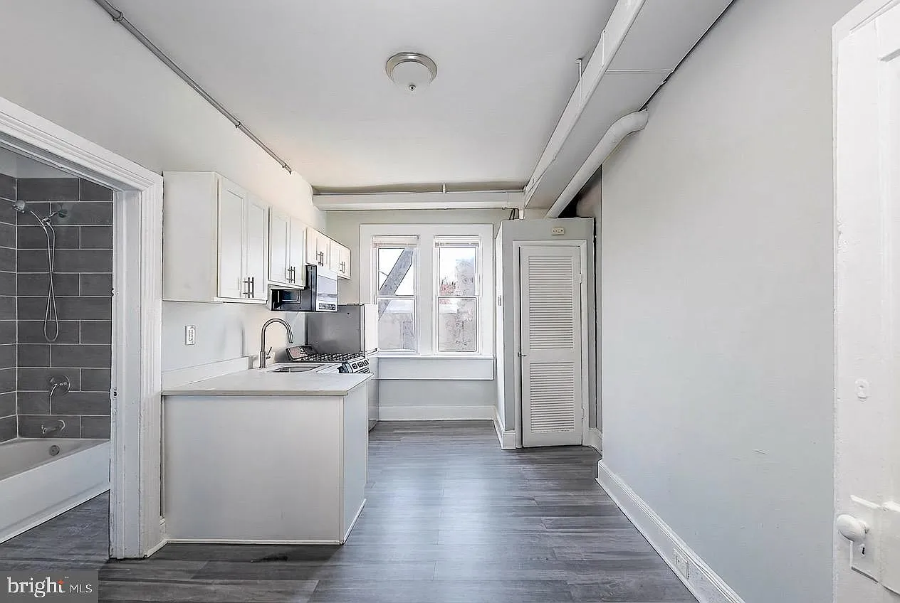 1 bed, $1,200 — Photo 2