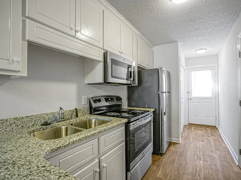 3418B Pear Tree Ct NW — Photo 13
