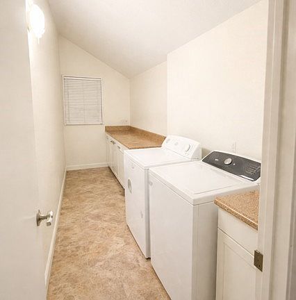 4th image of 24099 Pleasant Run Rd