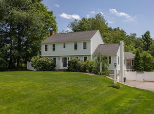5 Coach Rd, Stratham, NH 03885