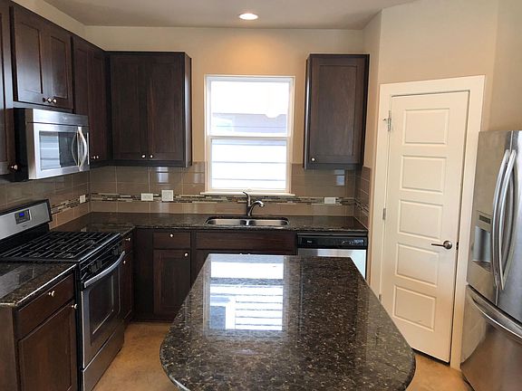 granite island large enough for bar stools