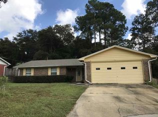 5724 Princeton Dr, Pensacola, FL 32526