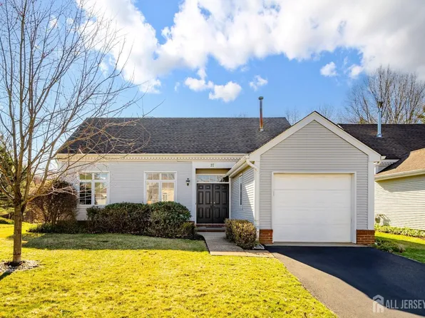 37 Winthrop Rd, Monroe Township, NJ 08831