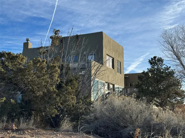 26 Apache Creek Rd, Santa Fe, NM 87505