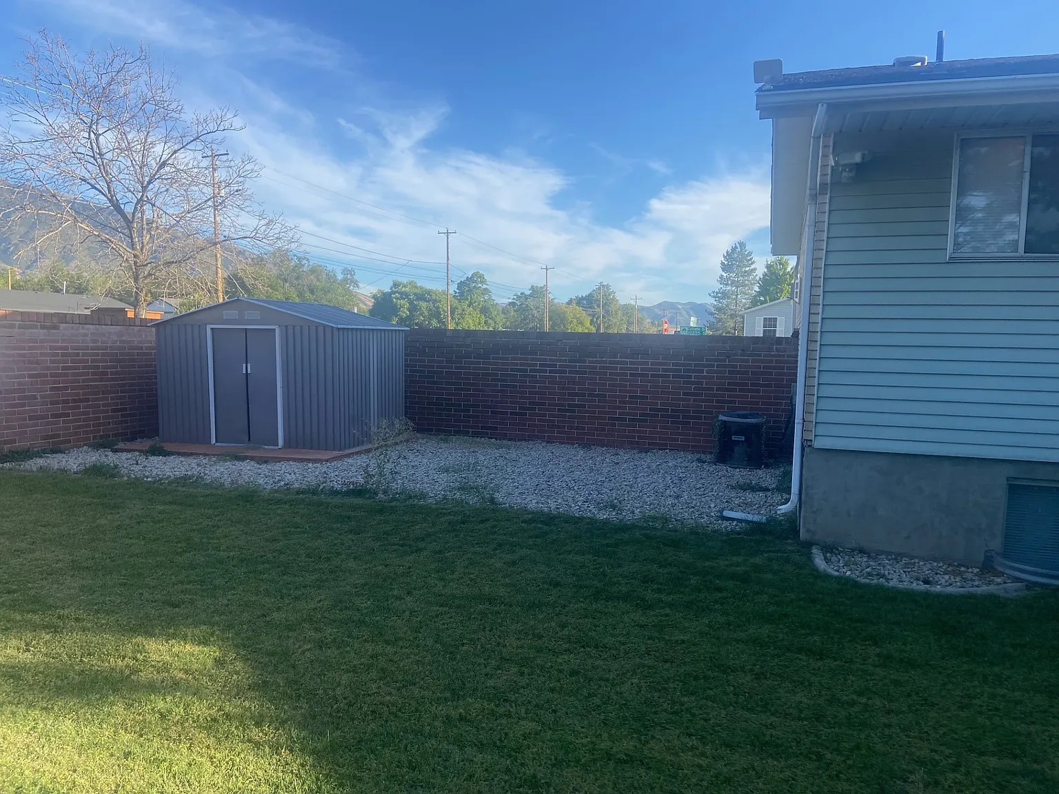 4 bed, 1.5 bath, 1978 sqft, $2,100 — Photo 4