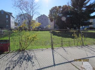 16 Liege St, Providence, RI 02908