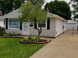 963 Center Rd, Eastlake, OH 44095