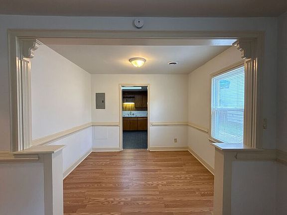 4th image of 419 Greystone Rd