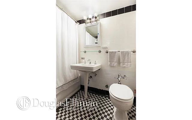 Sold by Douglas Elliman | media 10