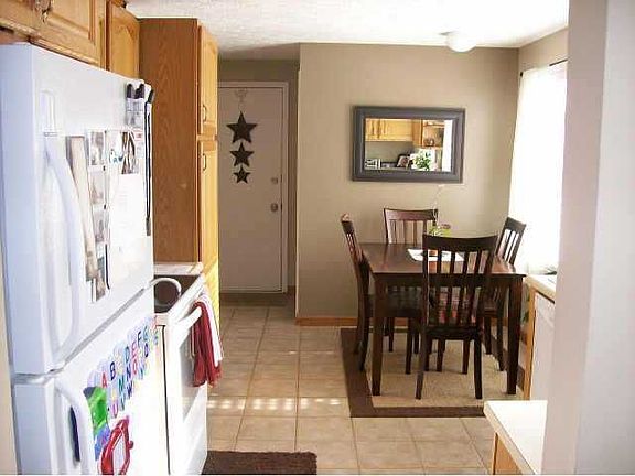 4th image of 25 Tallwood Dr