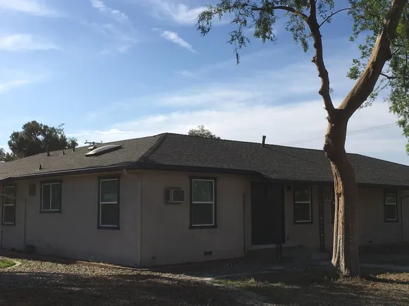 1243 S Conyer St, Visalia, CA 93277