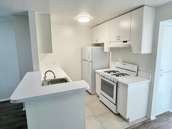 2nd image of 509 Pacific St APT 205