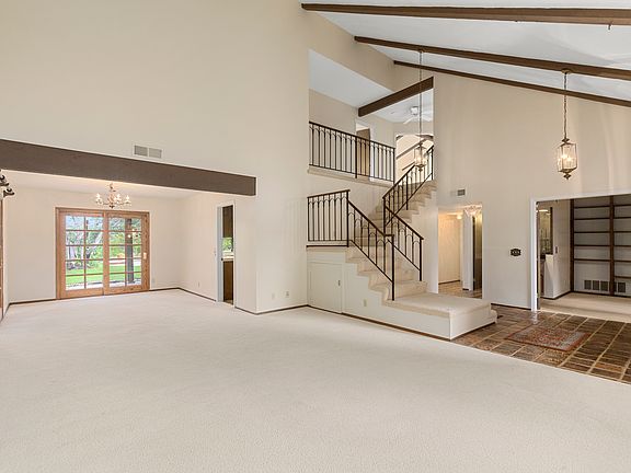 2nd image of 361 S Yorkshire Cir