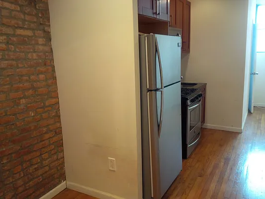 Rented by David W Realty Inc | media 17