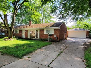 18555 Norwich Rd, Livonia, MI 48152