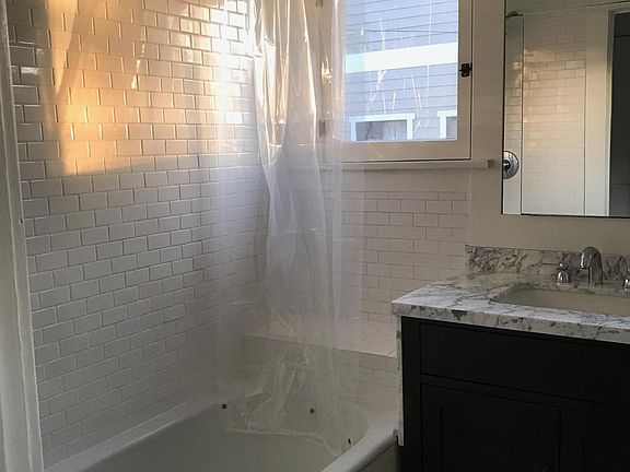 4th image of 1017 Manzanita St