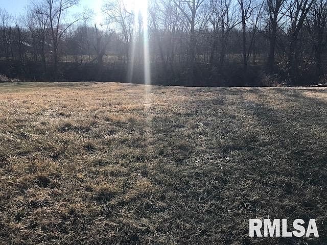 1st image of 920 Woodfield Ct