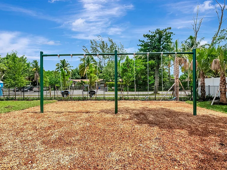 Prince Place Townhomes — Photo 40