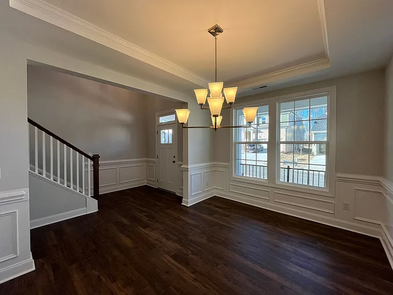 816 Challenger Ln — Photo 12