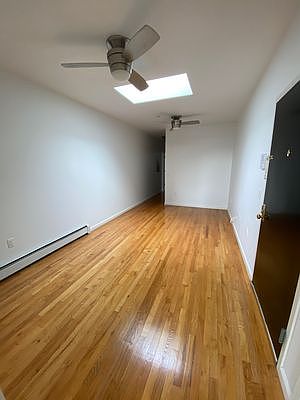 1st image of 228 4th Ave #4X