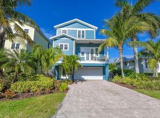 304 65th St NE, Bradenton, FL 34208