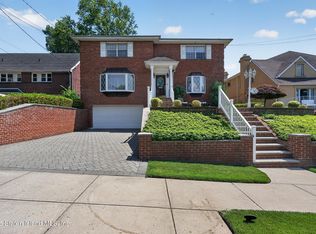 30 Lakeland Rd, Staten Island, NY 10314