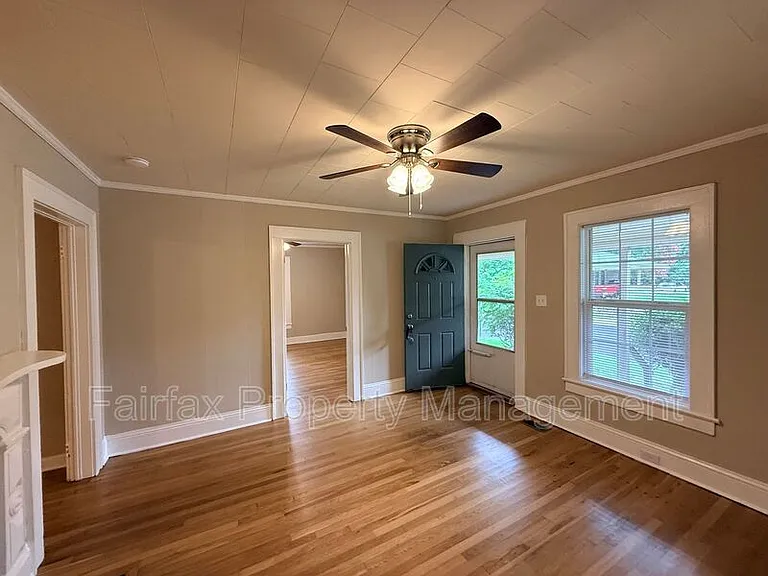 912 Massey Ave — Photo 5