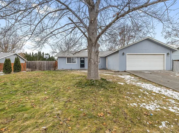 1005 W 42nd Ave, Kennewick, WA 99337