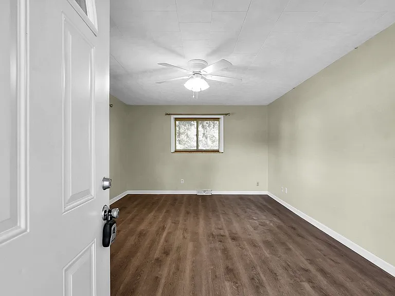 272 Collingwood Ave — Photo 23
