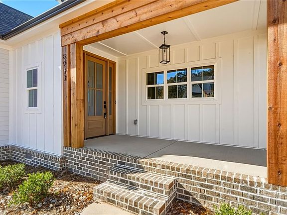 3rd image of 8933 Maltese Ct